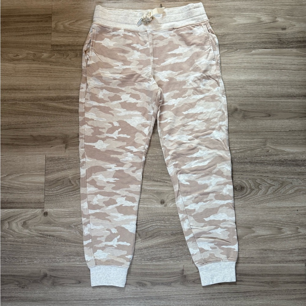 Athleta Balance Printed Beige Camo Joggers